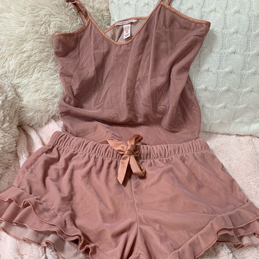 Victoria’s Secret sleep suits
